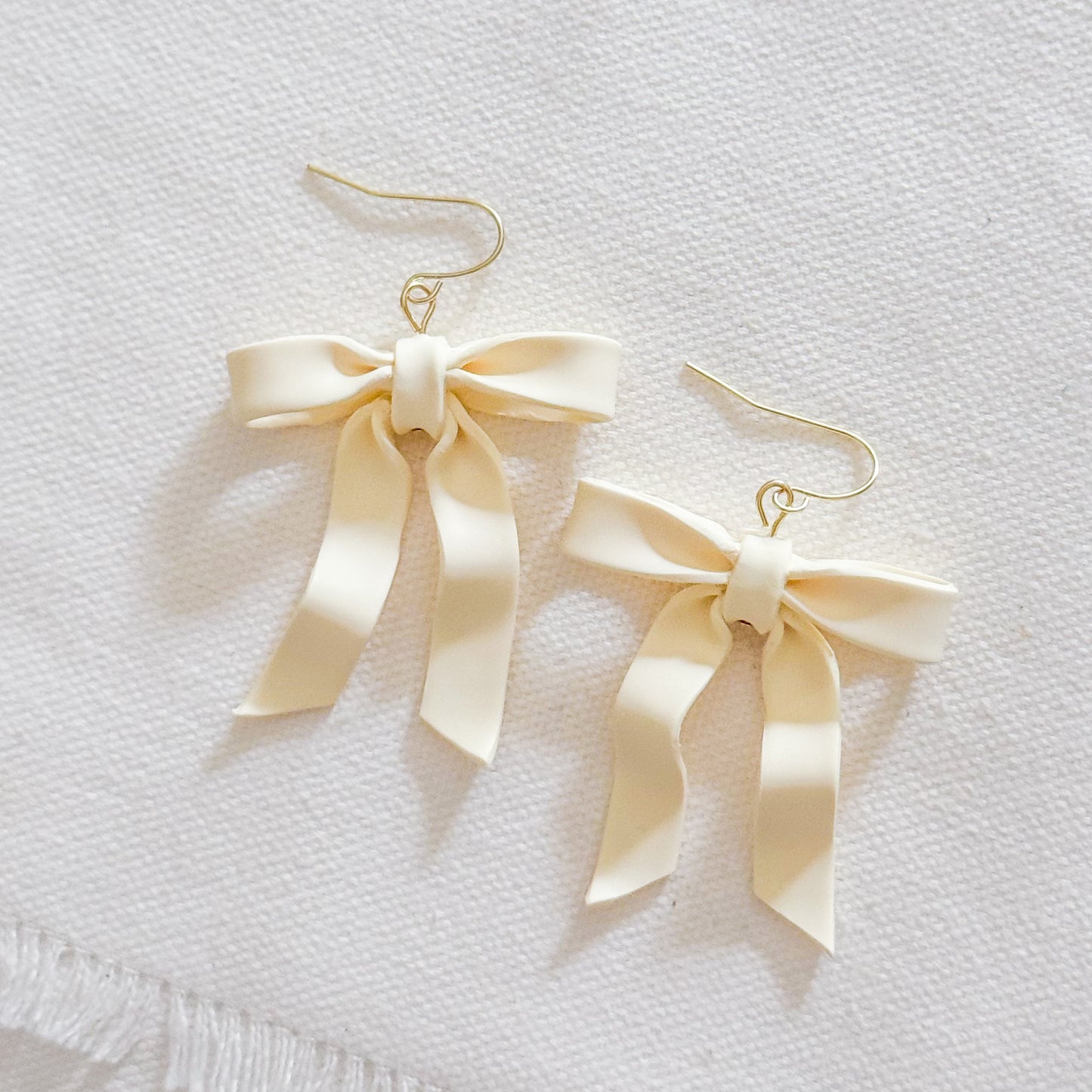 Kate Bow in Butter Yellow