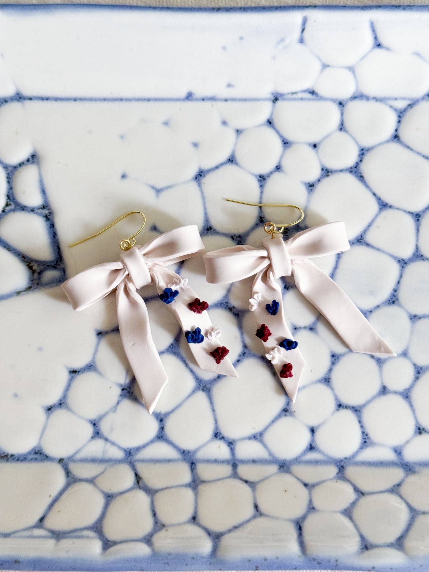 Kate Bows in Patriotic Tan Bows