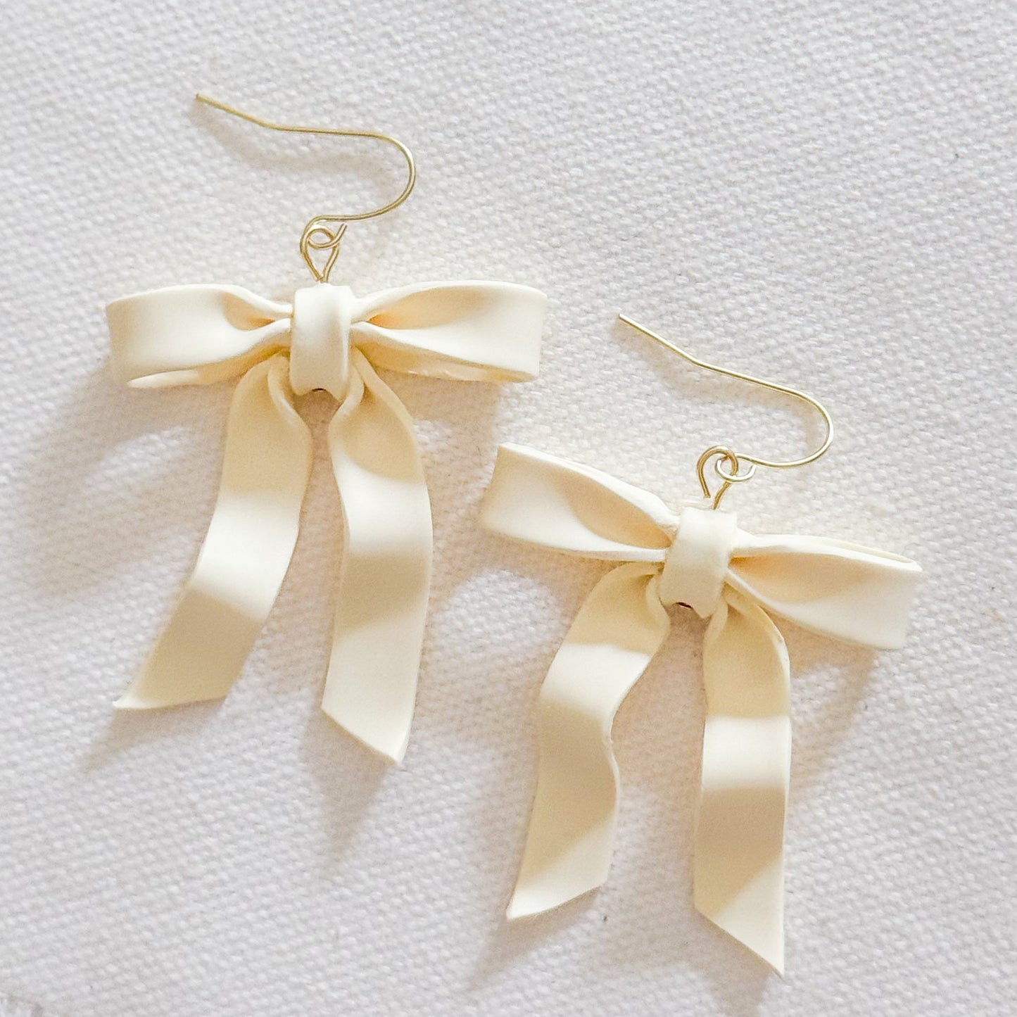 Kate Bow in Butter Yellow
