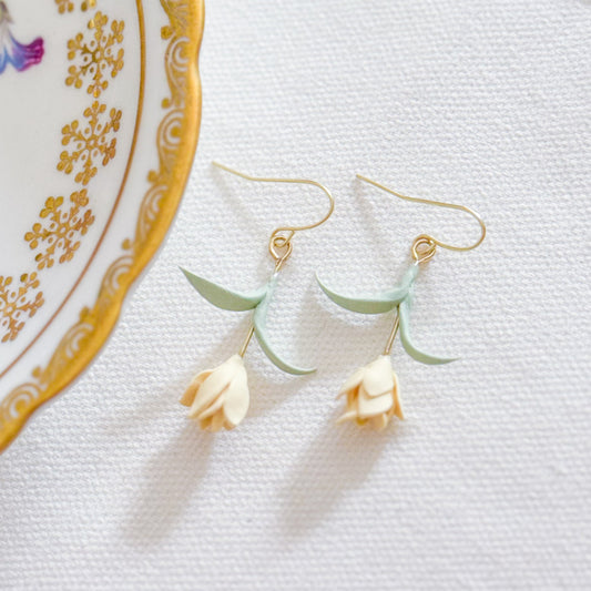 Lazy Tulips in Butter Yellow